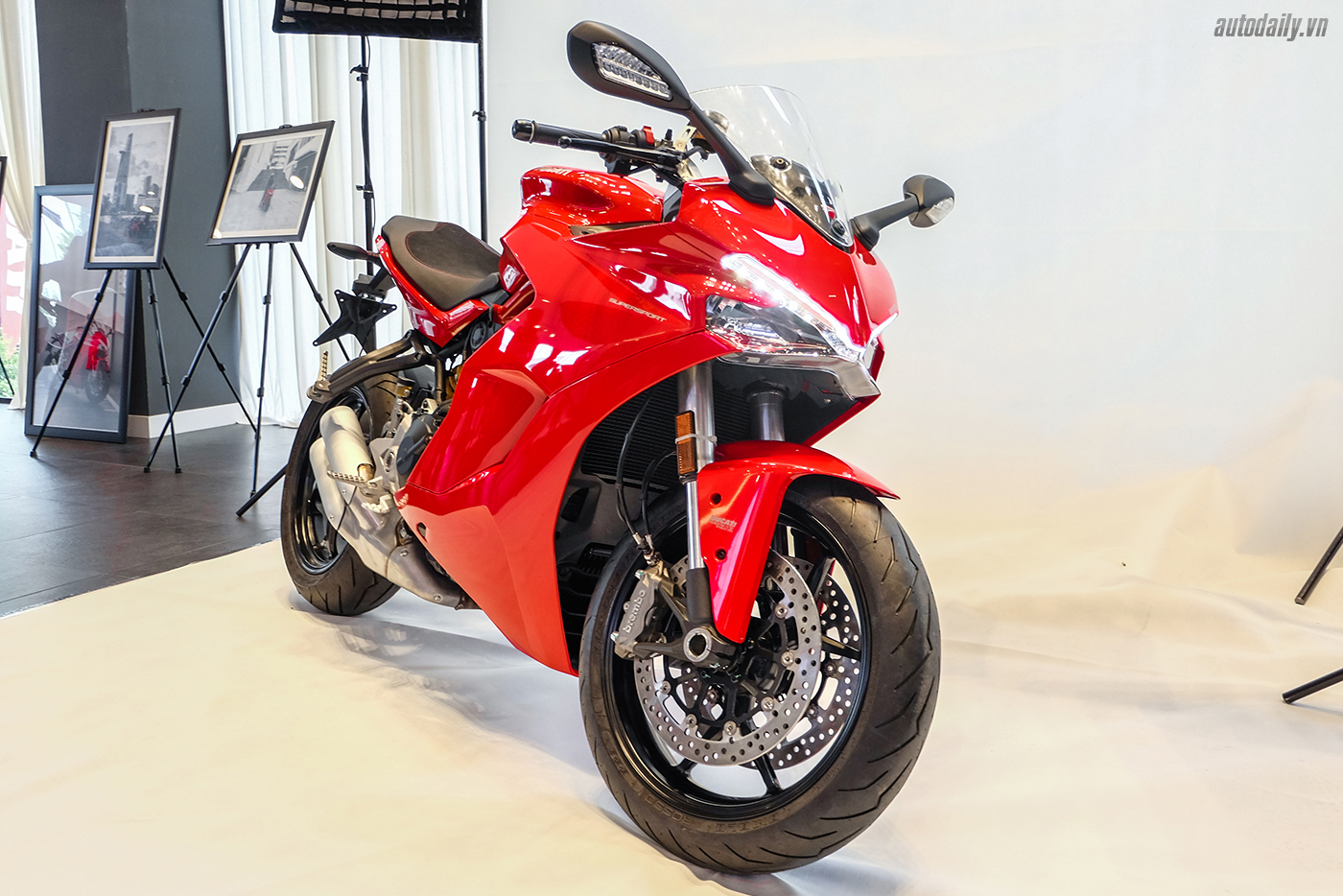 ducati-supersport-19.jpg