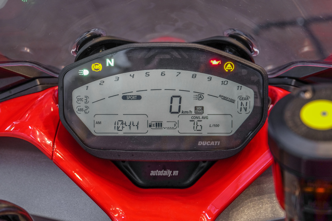 ducati-supersport-23.jpg