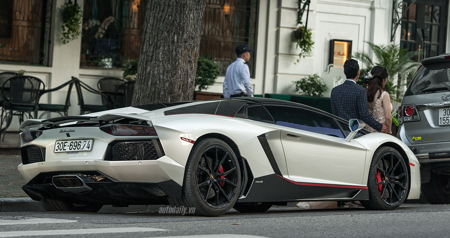 aventador-roadster-autodaily-7.jpg