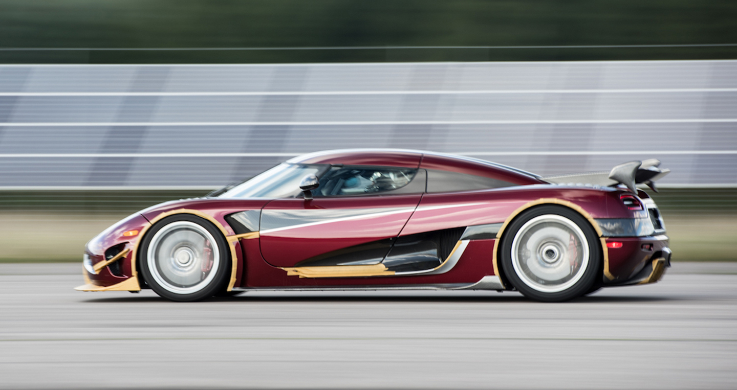 koenigsegg-agera-rs-side.jpg