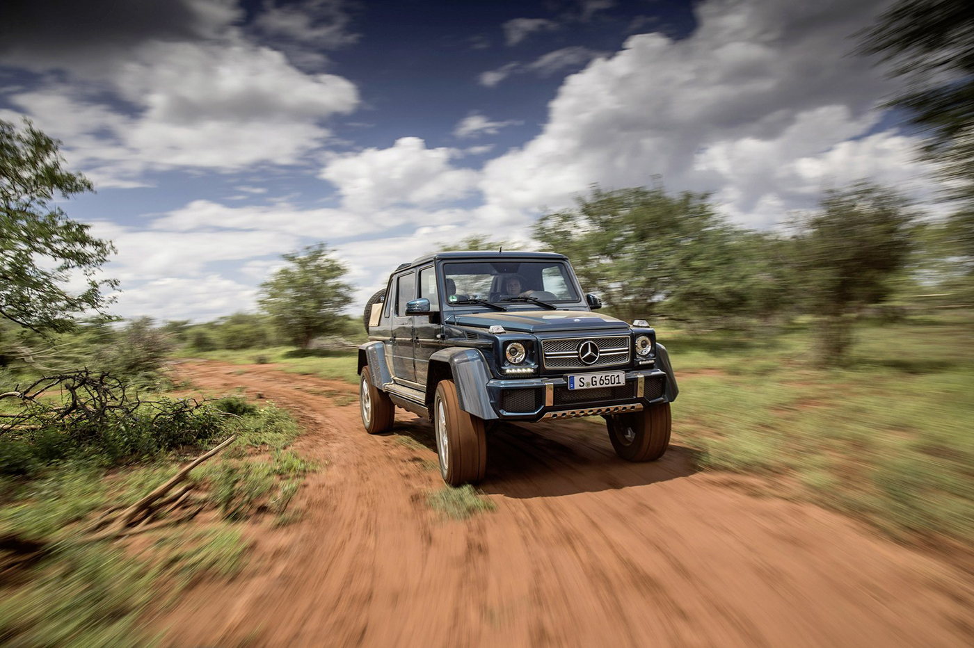mercedes-maybach-g650-landaulet-10.jpg