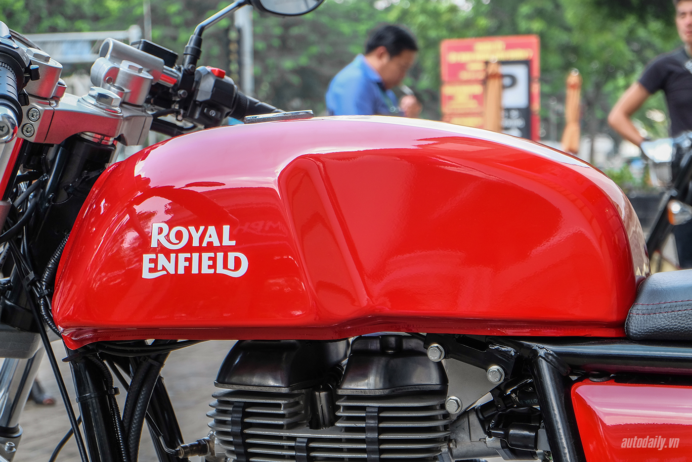 royal-enfield-continental-gt-10.jpg