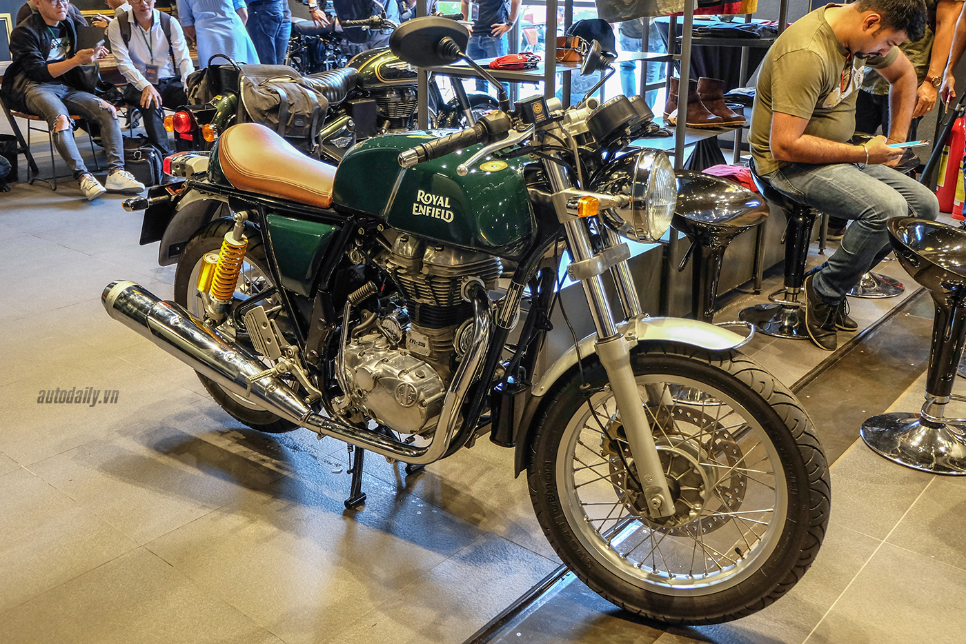 royal-enfield-continental-gt-26.jpg