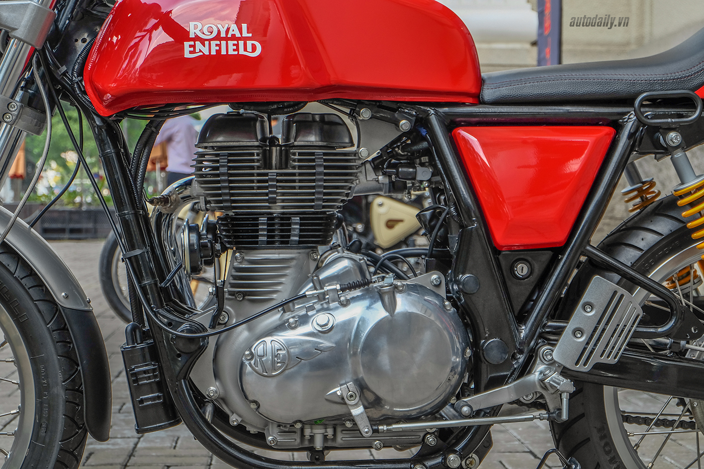 royal-enfield-continental-gt-7.jpg