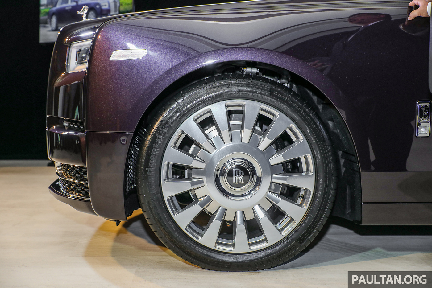 Xem thêm ảnh chi tiết Rolls-Royce Phantom 2018 tại Malaysia rolls-royce-phantom-2018-14.jpg