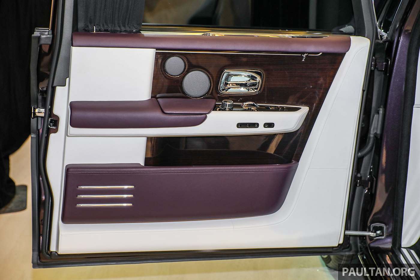 Xem thêm ảnh chi tiết Rolls-Royce Phantom 2018 tại Malaysia rolls-royce-phantom-2018-35.jpg