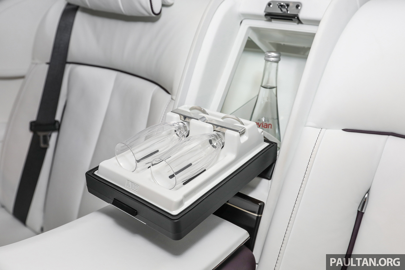 Xem thêm ảnh chi tiết Rolls-Royce Phantom 2018 tại Malaysia rolls-royce-phantom-2018-43.jpg