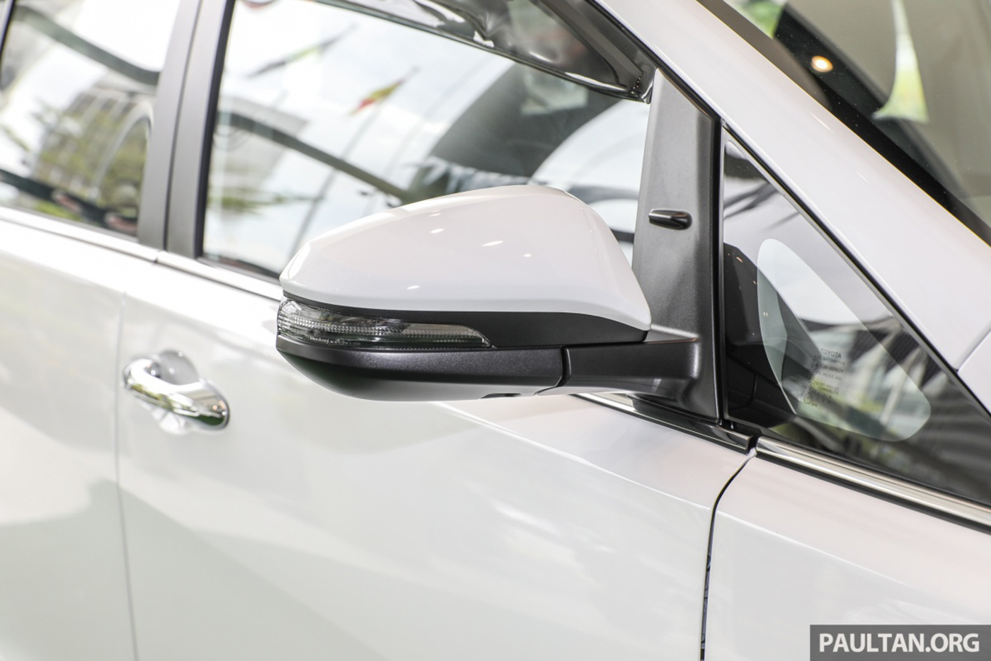 Xem thêm ảnh chi tiết Toyota Innova 2.0X 2018 tại thị trường Malaysia toyota-innova-x-2017-12.jpg