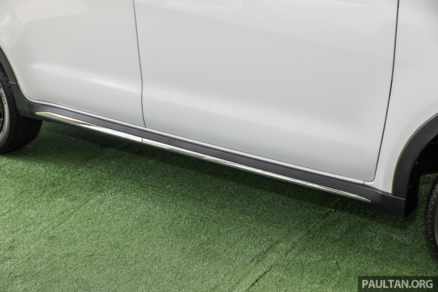 Xem thêm ảnh chi tiết Toyota Innova 2.0X 2018 tại thị trường Malaysia toyota-innova-x-2017-14.jpg