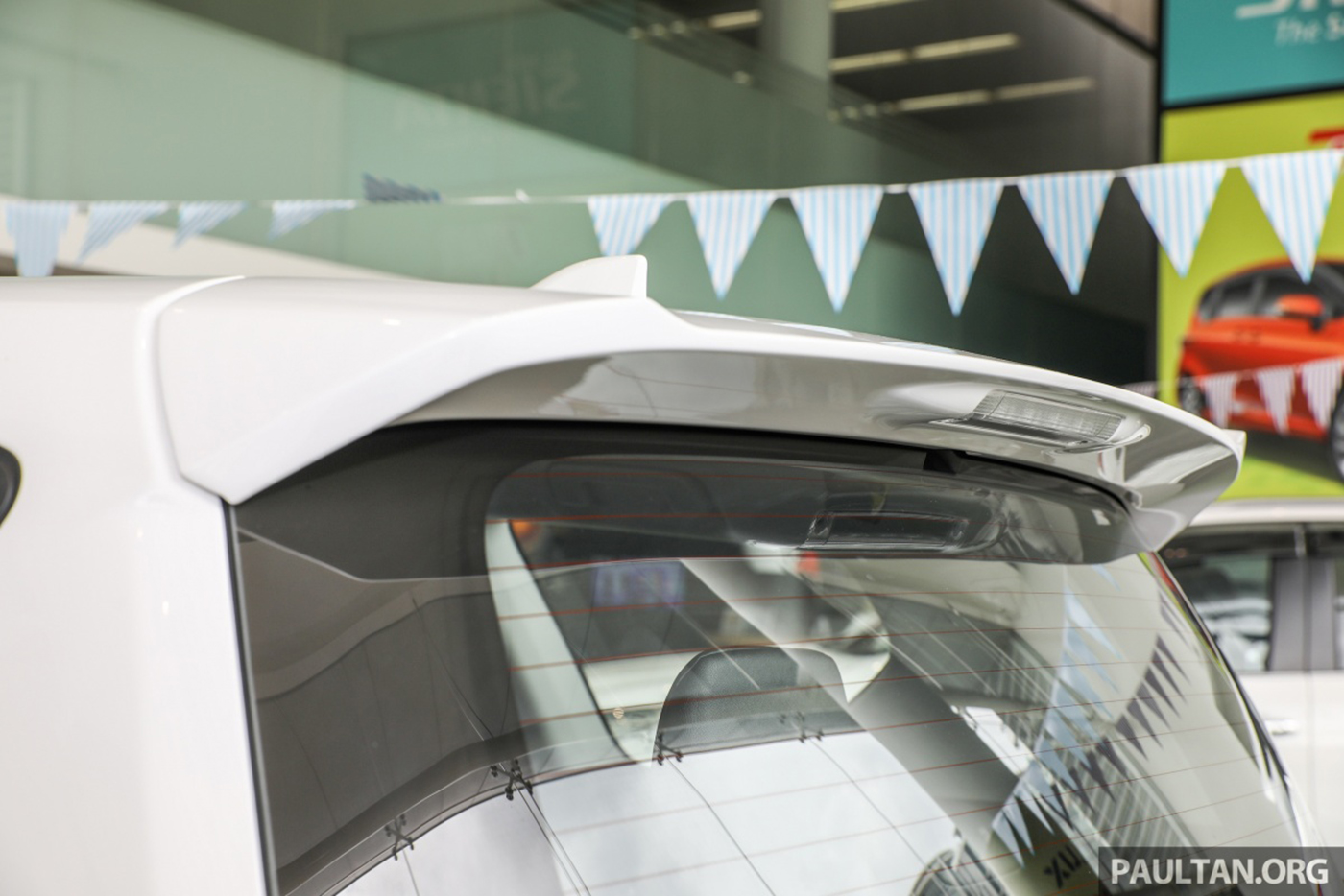 Xem thêm ảnh chi tiết Toyota Innova 2.0X 2018 tại thị trường Malaysia toyota-innova-x-2017-19.jpg