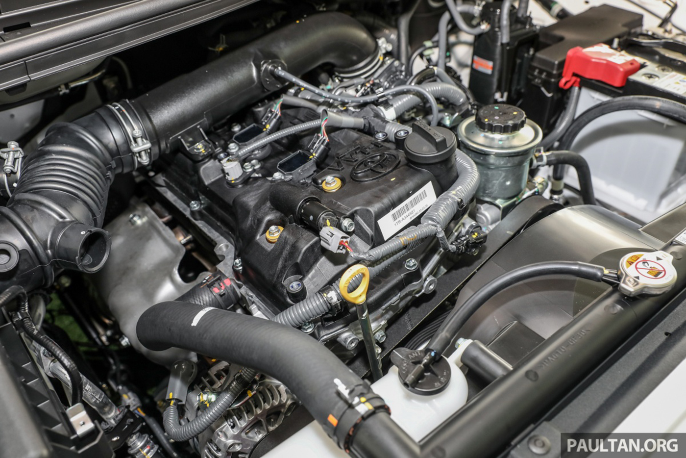 Xem thêm ảnh chi tiết Toyota Innova 2.0X 2018 tại thị trường Malaysia toyota-innova-x-2017-20.jpg