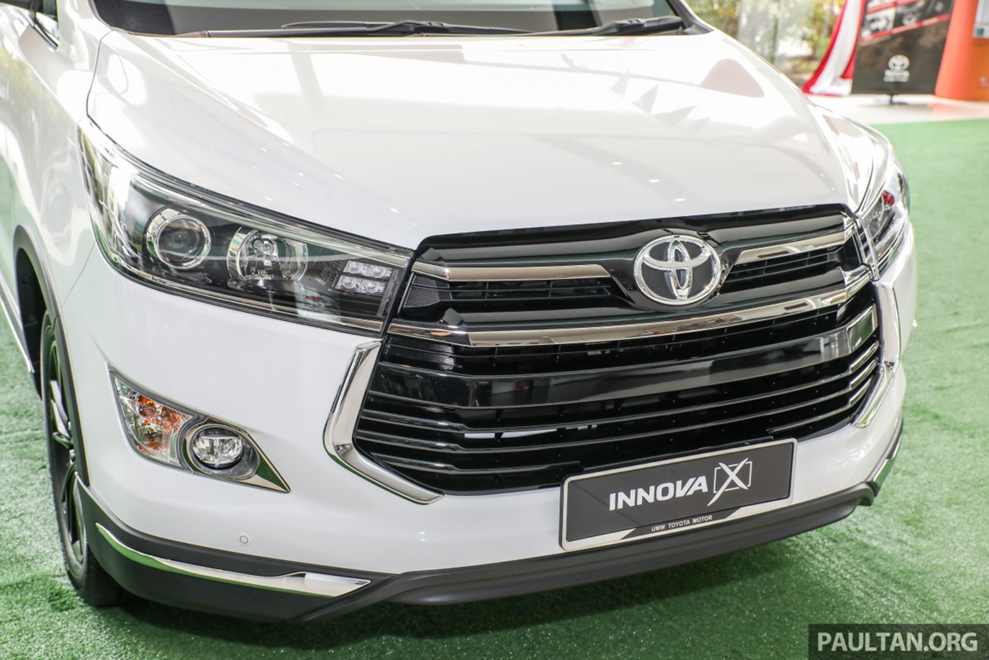 Xem thêm ảnh chi tiết Toyota Innova 2.0X 2018 tại thị trường Malaysia toyota-innova-x-2017-8.jpg