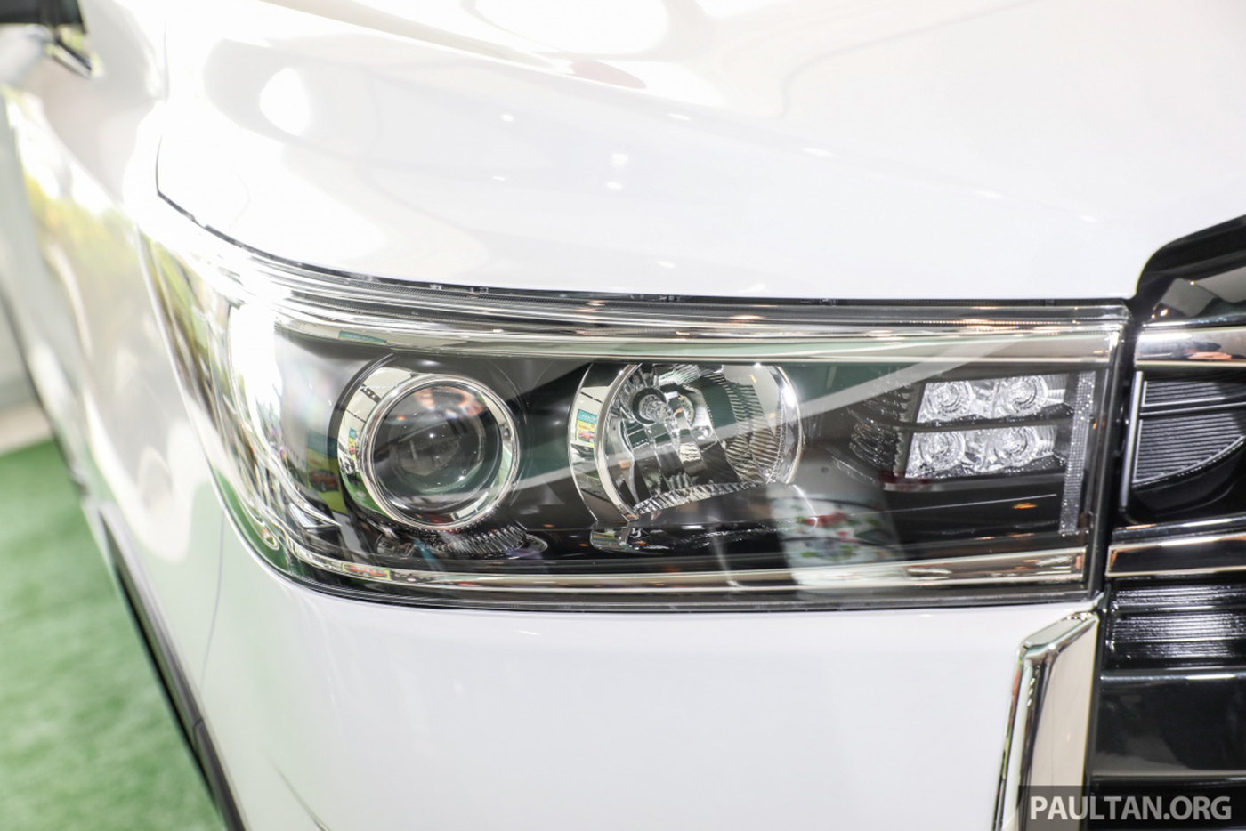 Xem thêm ảnh chi tiết Toyota Innova 2.0X 2018 tại thị trường Malaysia toyota-innova-x-2017-9.jpg