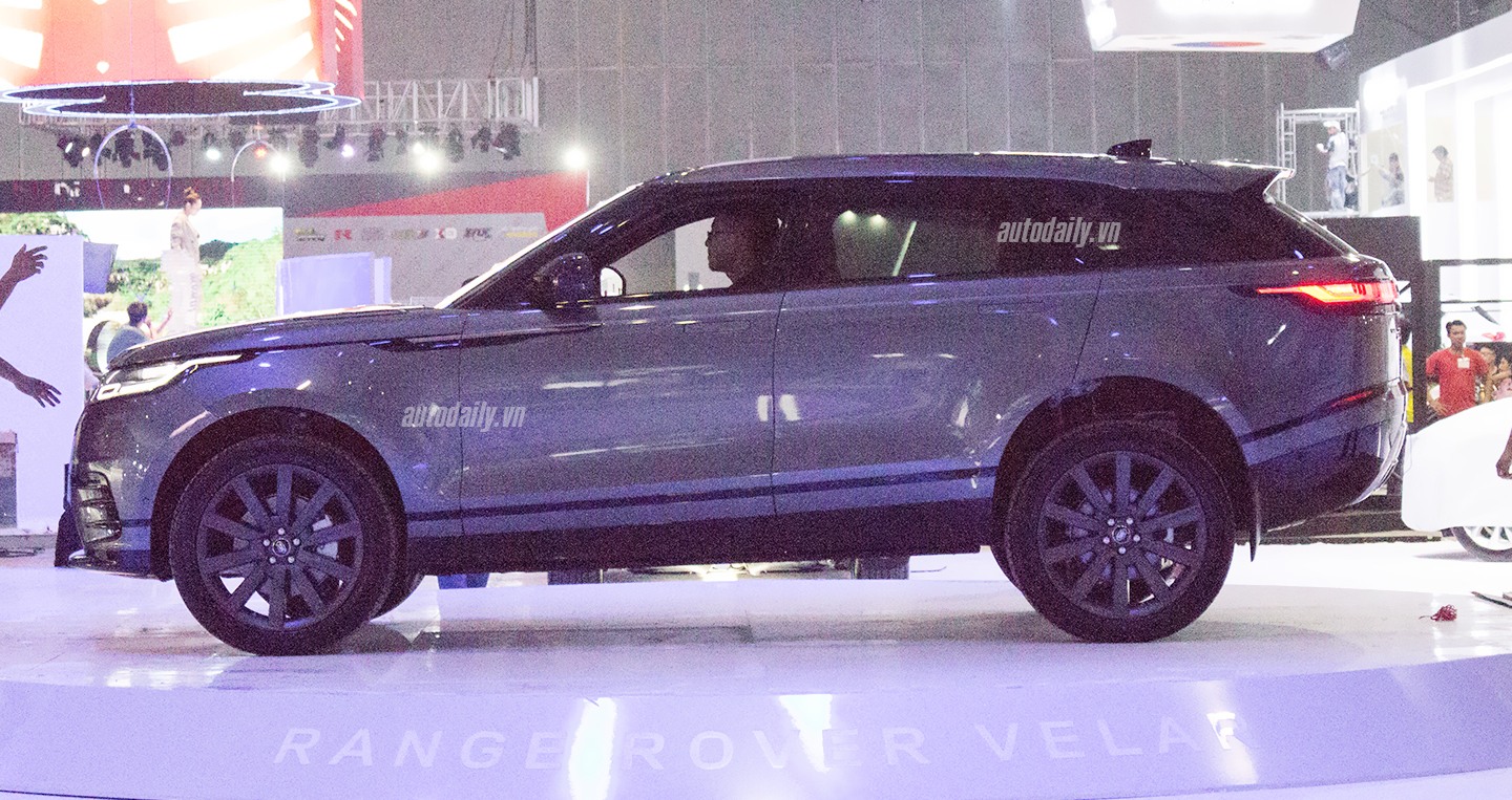 velar-2.jpg