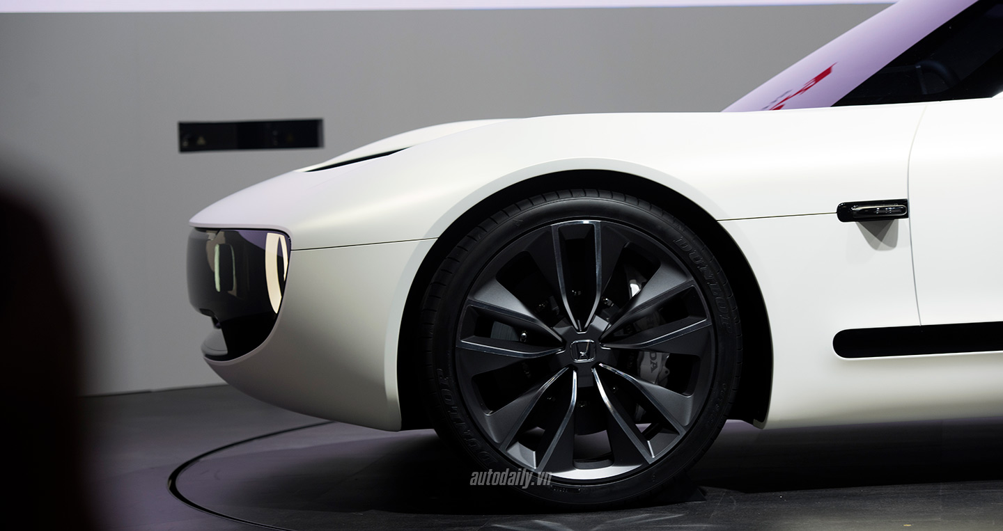 honda-sports-ev-concept-111.jpg