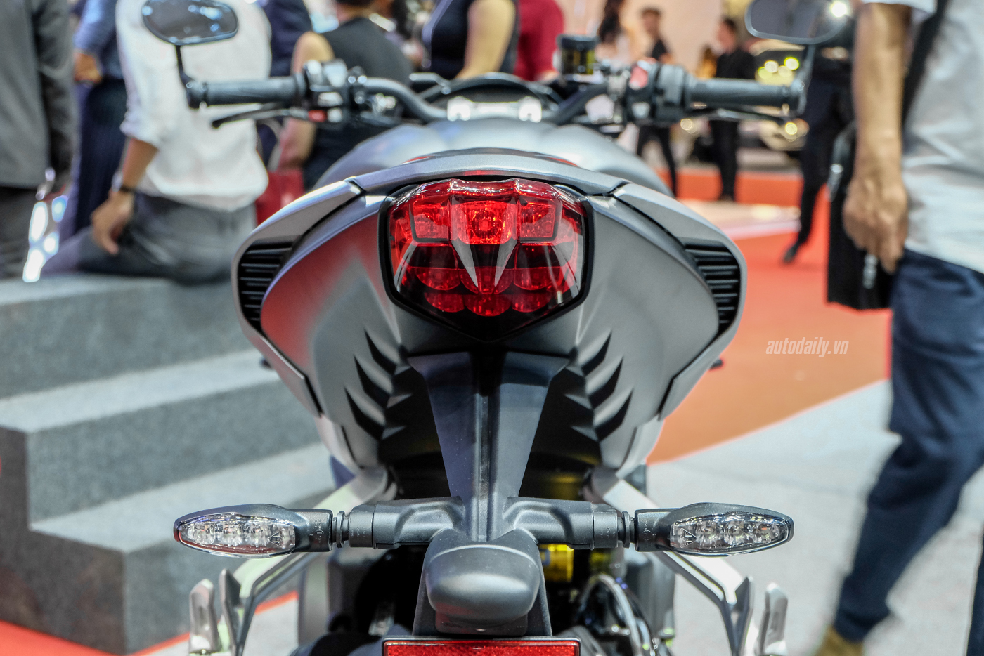 triumph-street-triple-rs-12.jpg