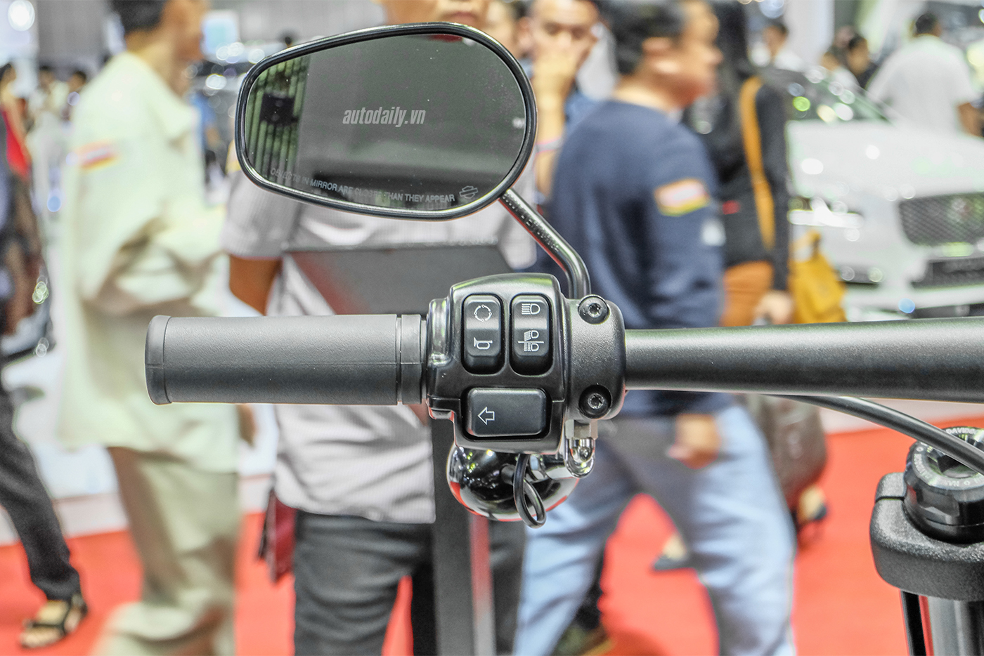 Xem thêm ảnh chi tiết Harley-Davidson Fat Bob 2018 harley-davidson-fat-bob-2018-20.jpg