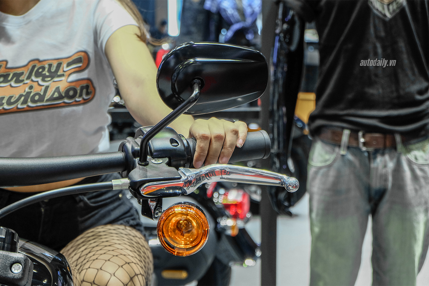 Xem thêm ảnh chi tiết Harley-Davidson Fat Bob 2018 harley-davidson-fat-bob-2018-25.jpg
