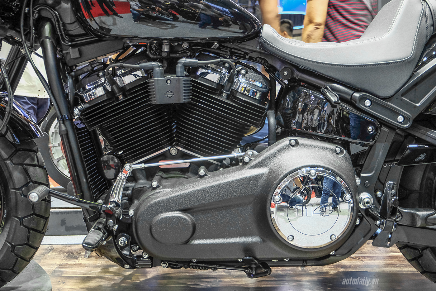 Xem thêm ảnh chi tiết Harley-Davidson Fat Bob 2018 harley-davidson-fat-bob-2018-34.jpg