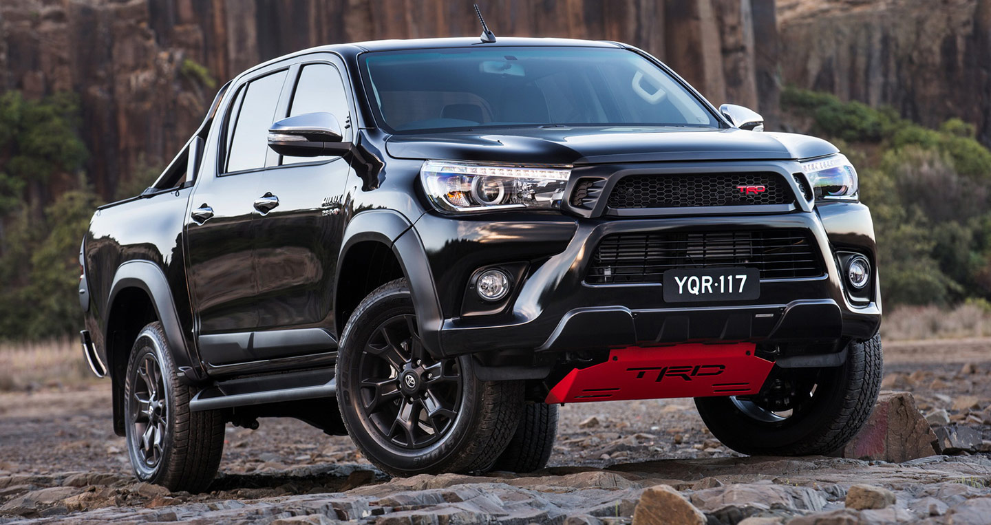 Toyota cân nhắc sản xuất Hilux “khủng” để đấu Ford Ranger Raptor