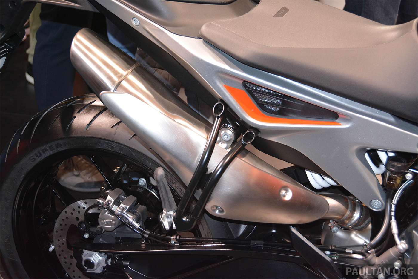 ktm-790-duke-2018-14.jpg