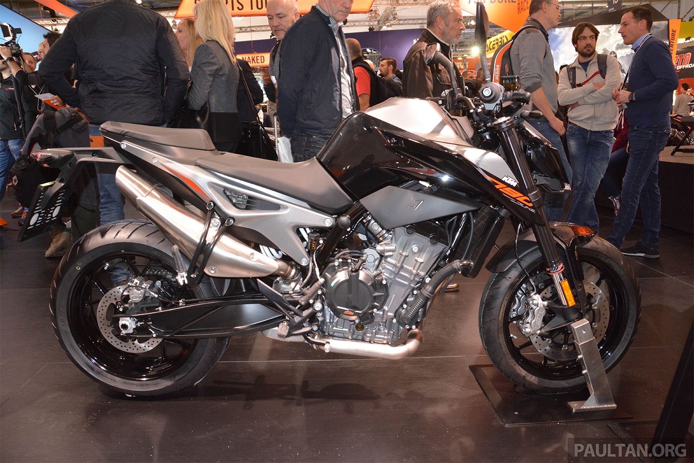 ktm-790-duke-2018-2.jpg