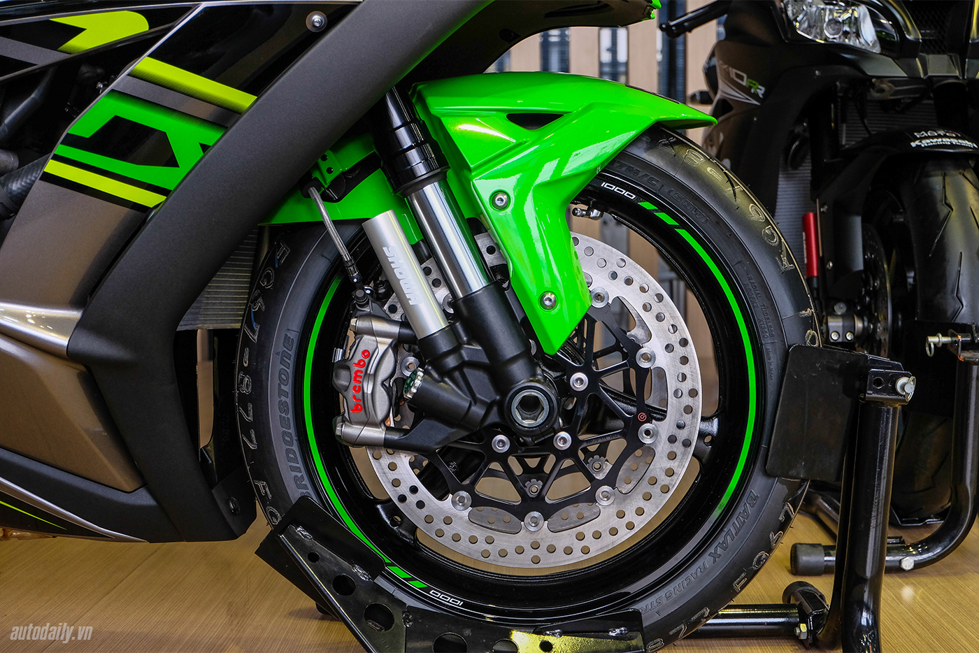 kawasaki-zx-10r-2018-3.jpg