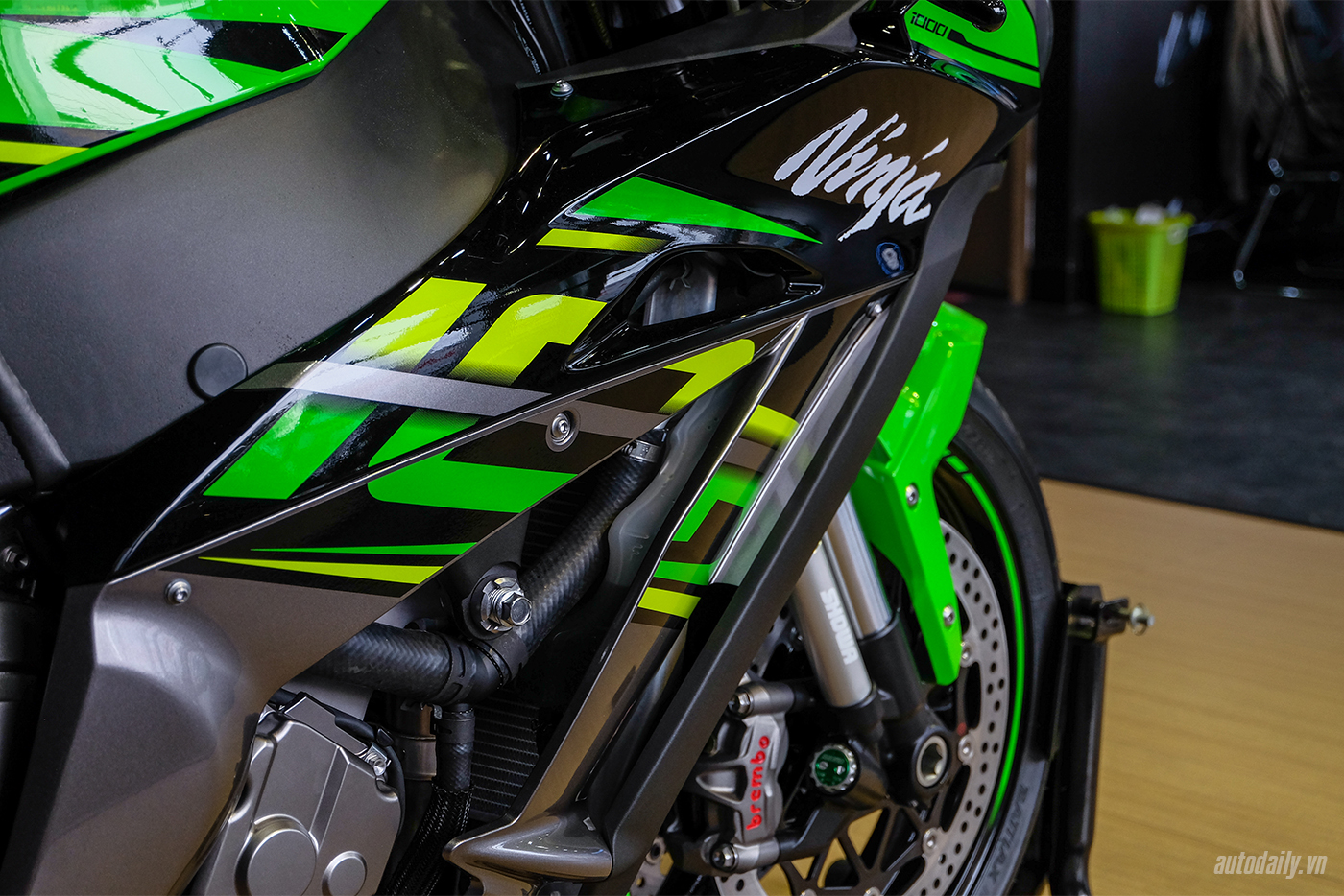 kawasaki-zx-10r-2018-8.jpg