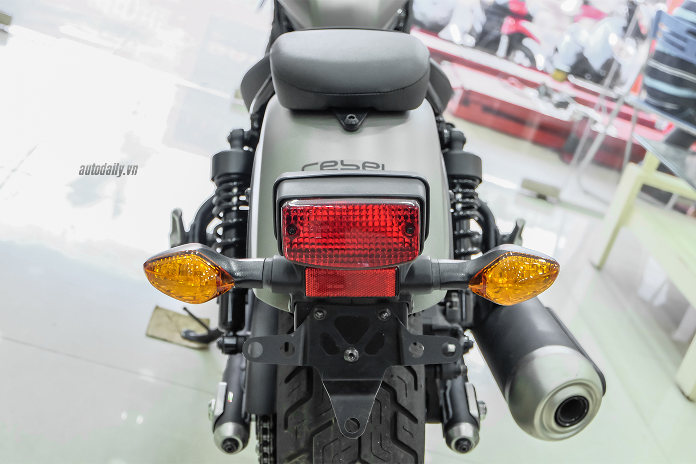 honda-rebel-500-abs-2017-14-1.jpg