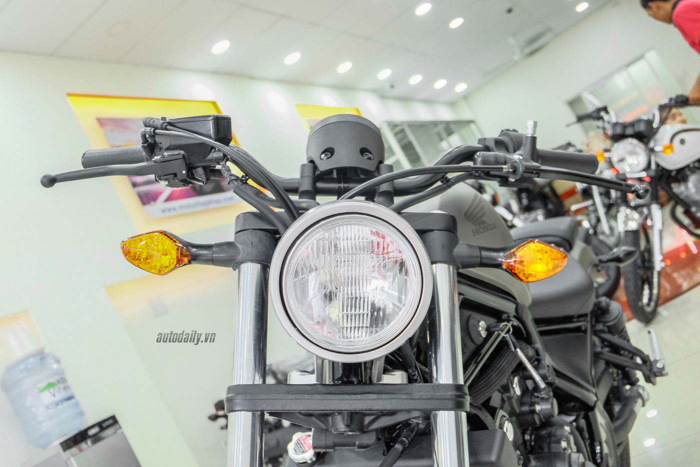 honda-rebel-500-abs-2017-16-1.jpg