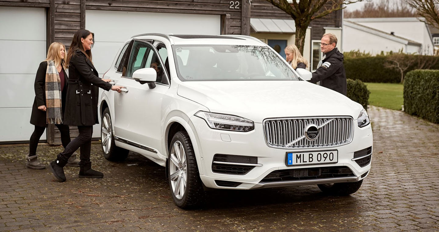 Volvo bắt đầu giao mô hình xe tự lái tới khách hàng
