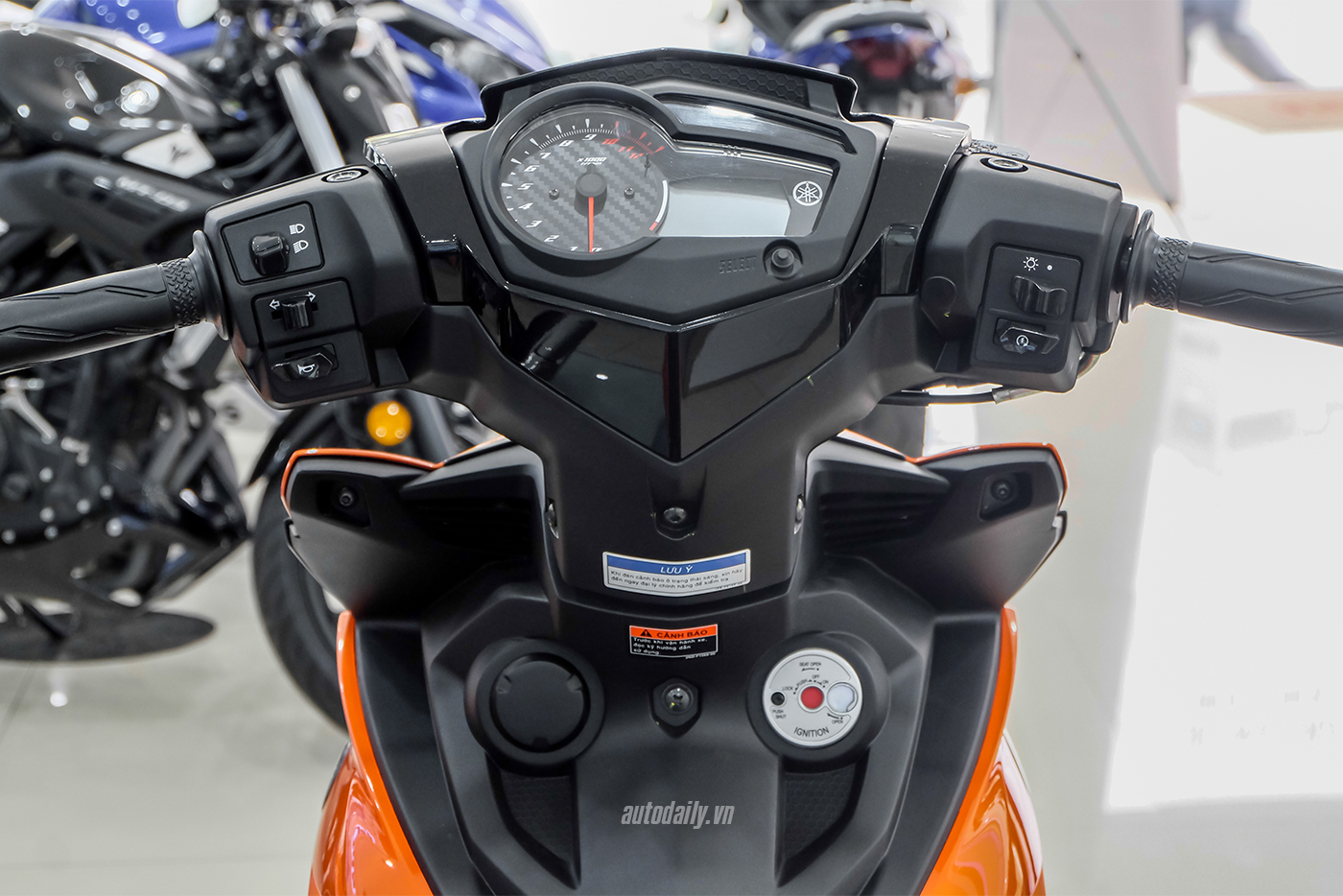 Xem thêm ảnh Yamaha Exciter 150 RC phiên bản màu cam yamaha-exciter-11.jpg