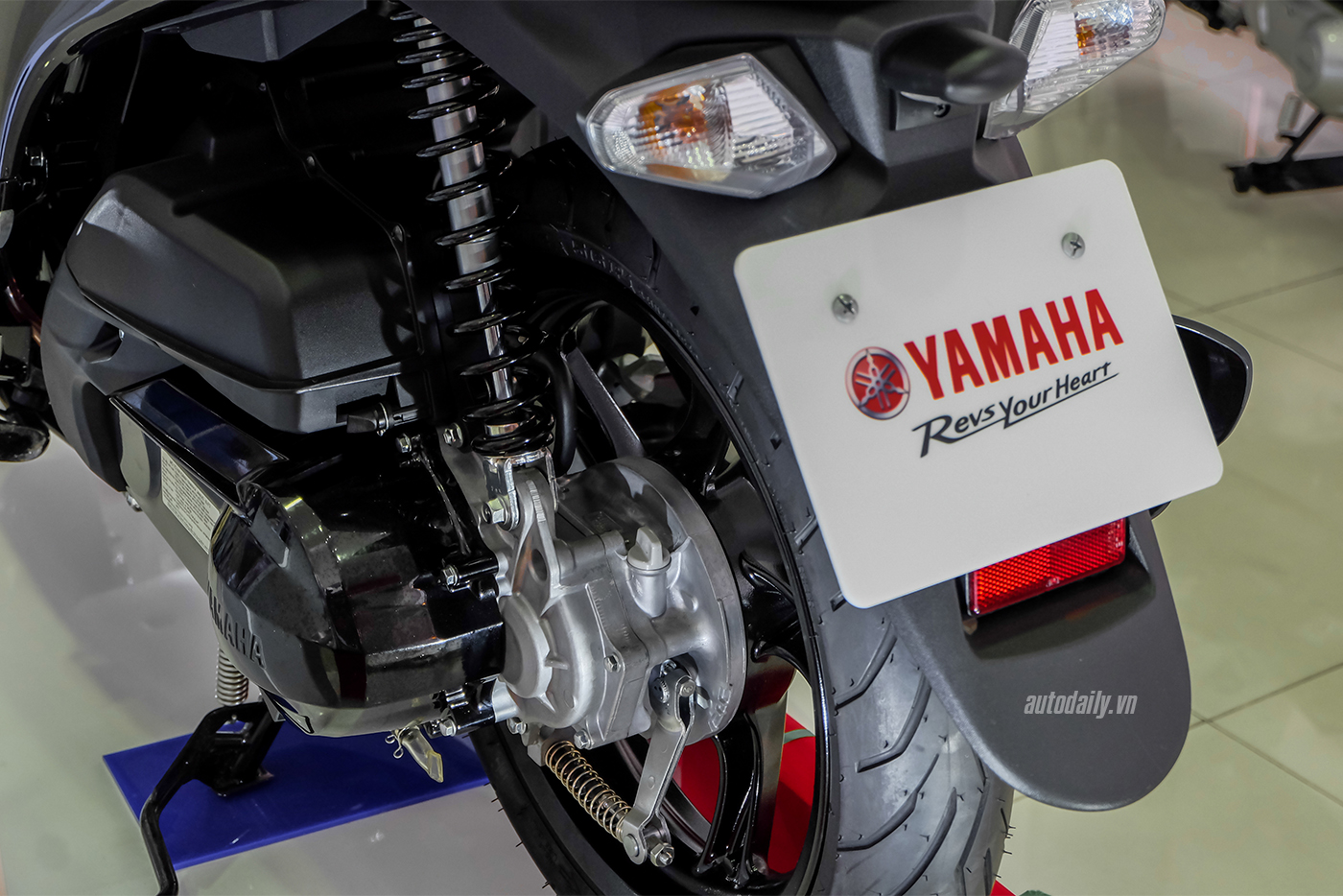 Xem thêm ảnh Yamaha Janus Limited phiên bản màu cam mới yamaha-janus-limited-15.jpg