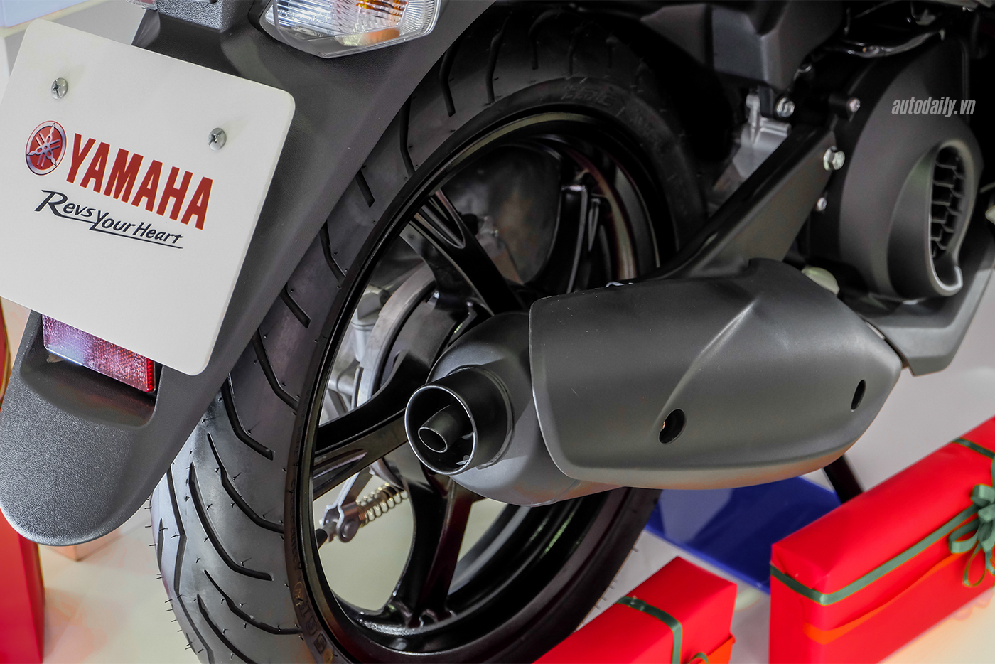 Xem thêm ảnh Yamaha Janus Limited phiên bản màu cam mới yamaha-janus-limited-7.jpg