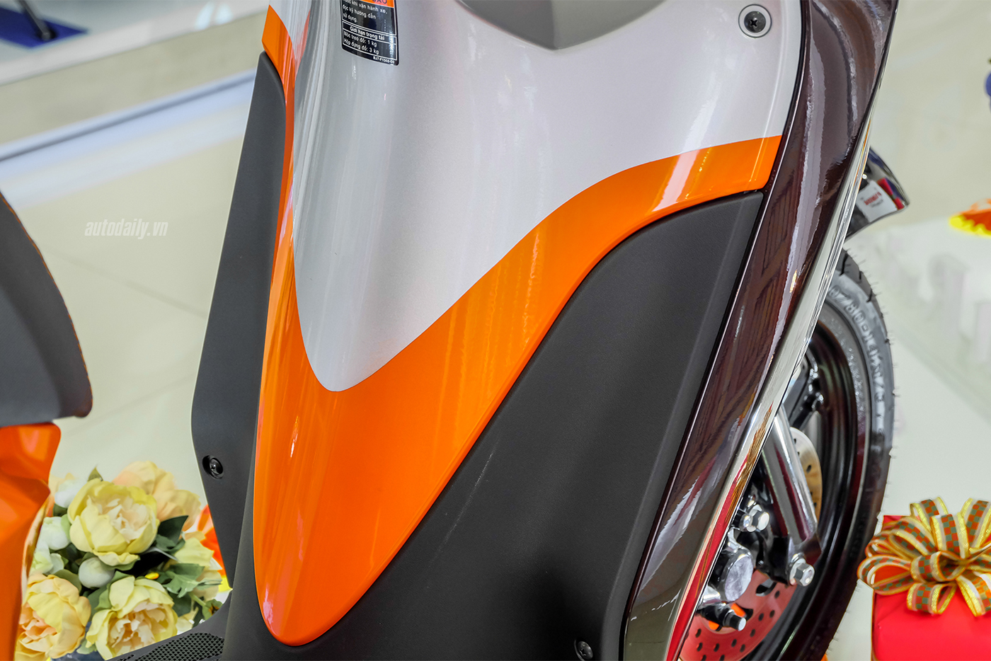 Xem thêm ảnh Yamaha Janus Limited phiên bản màu cam mới yamaha-janus-limited-8.jpg