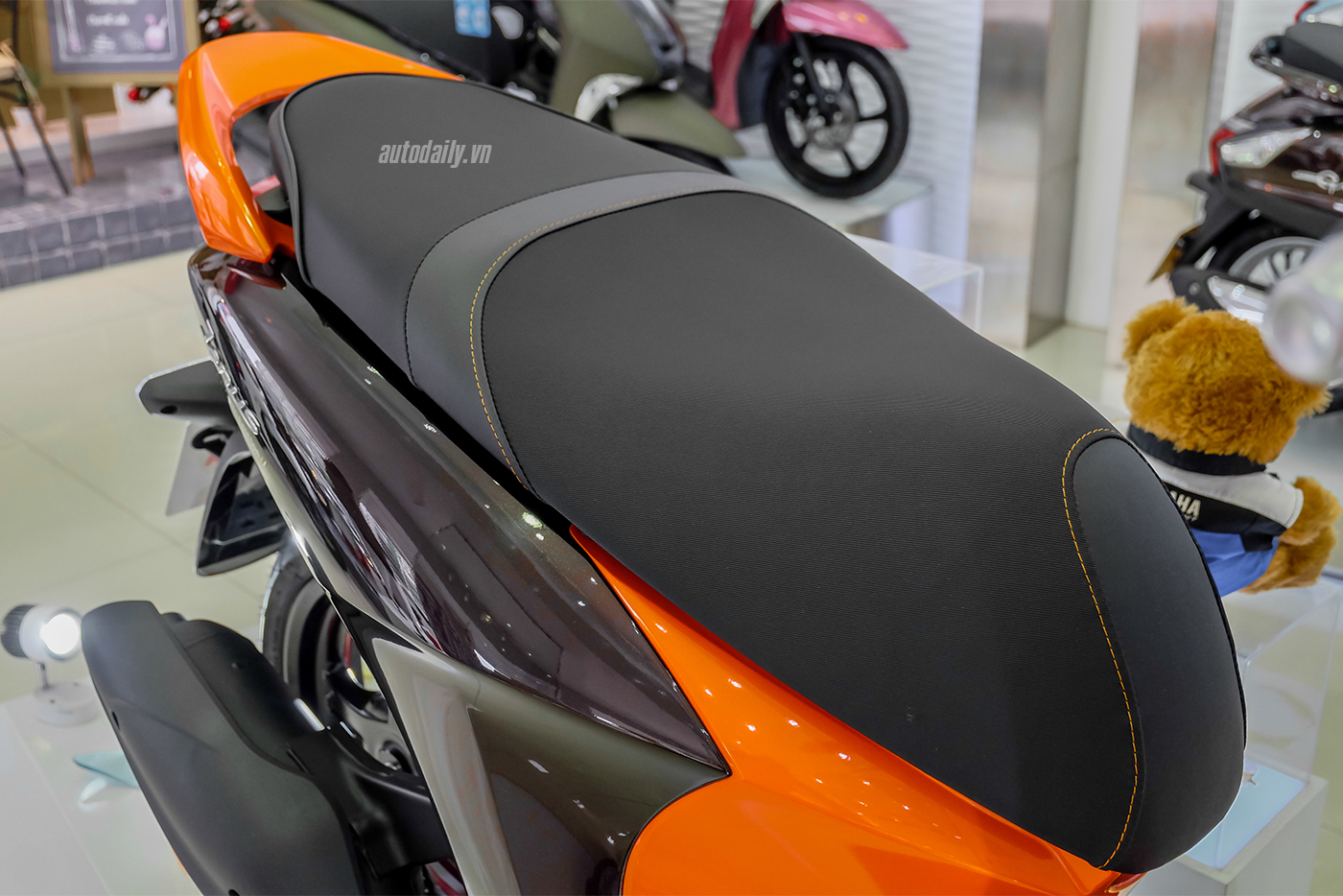 Xem thêm ảnh Yamaha Janus Limited phiên bản màu cam mới yamaha-janus-limited-9.jpg