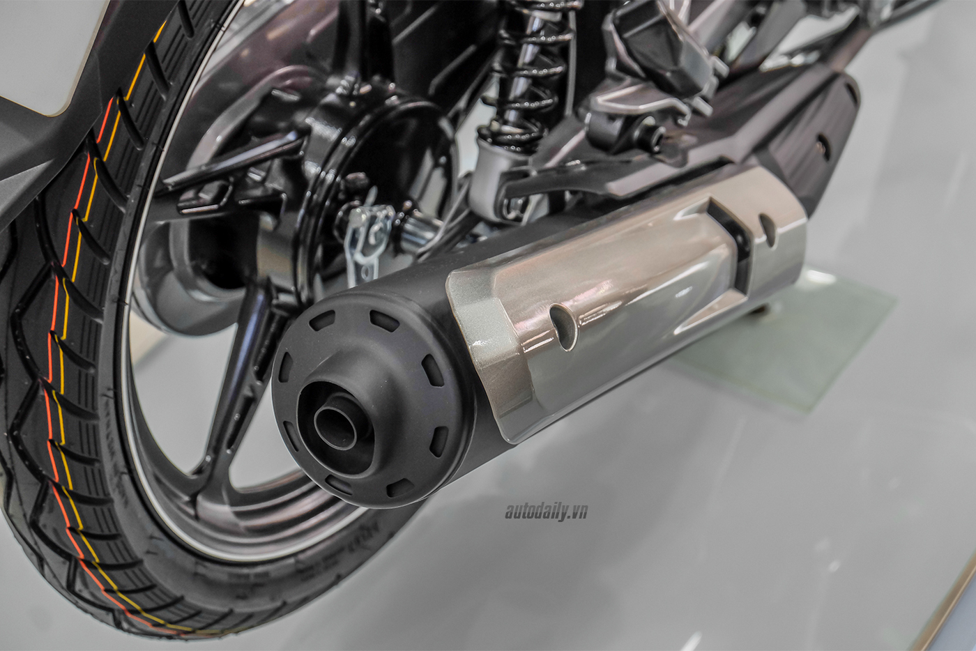 Xem thêm ảnh Yamaha Sirius RC phiên bản vành đúc màu cam yamaha-sirius-8.jpg