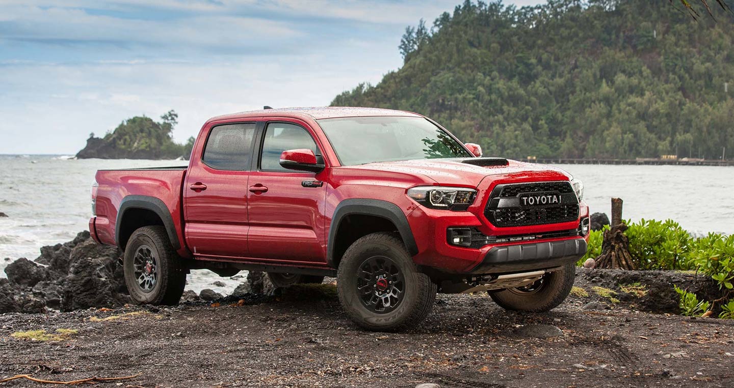 2017-toyota-tacoma-4x4-trd-pro-front-three-quarter-11.jpg