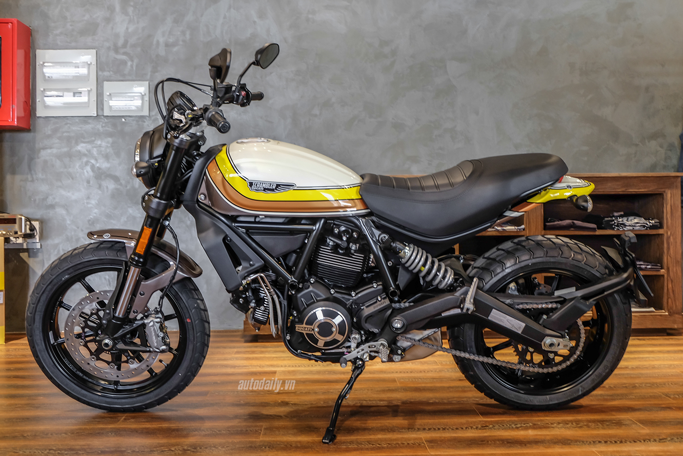 ducati-scrambler-mach-2-12.jpg