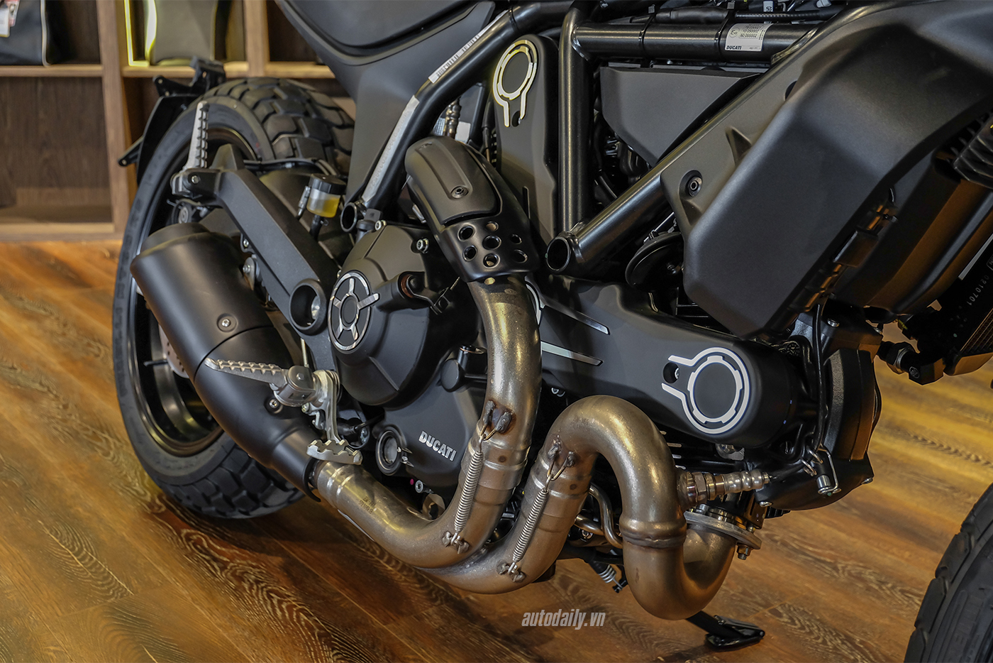 ducati-scrambler-mach-2-4.jpg