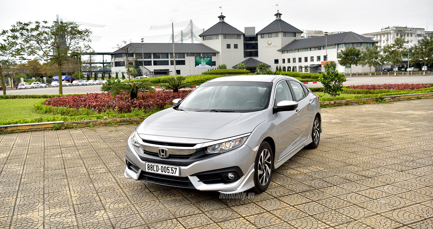 Chi tiết Honda Civic 1.8E nhập khẩu giá 758 triệu