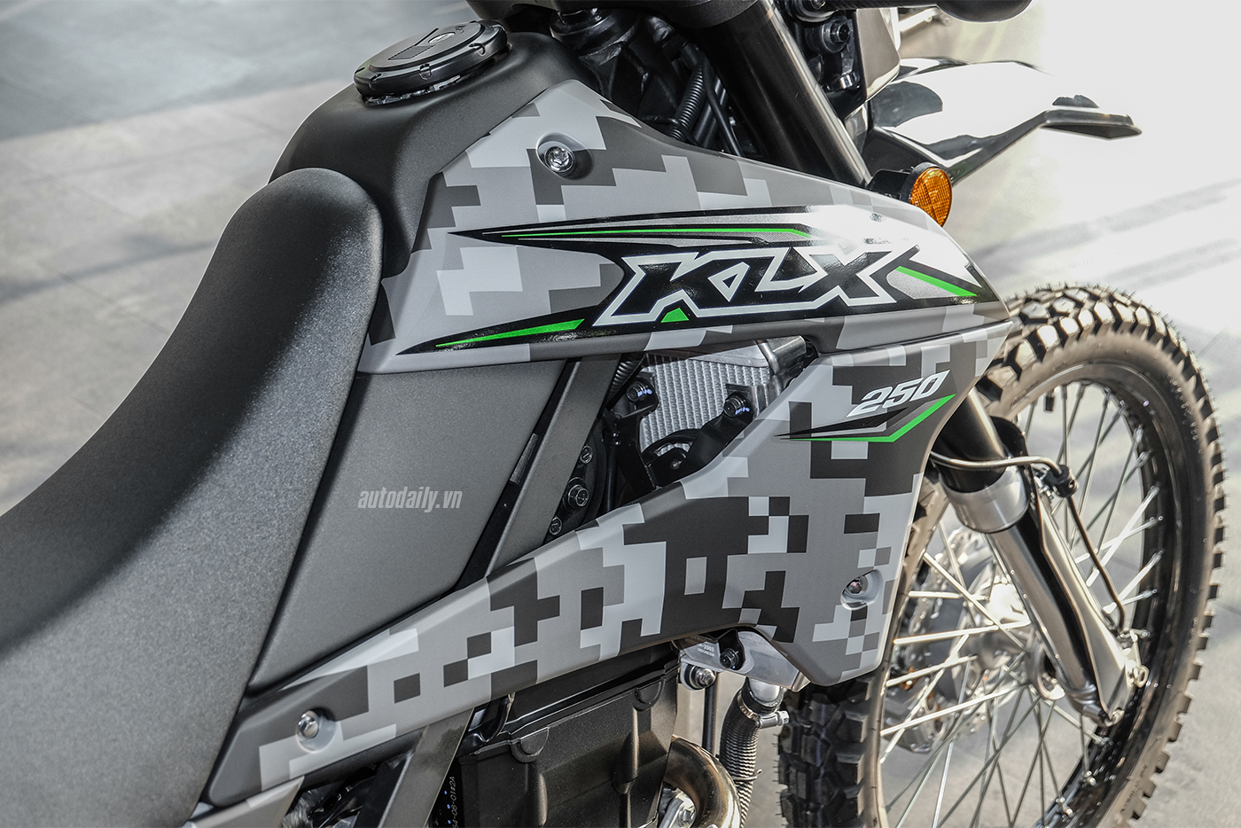 Ảnh chi tiết Kawasaki KLX 250 2018 kawasaki-klx-250-14.jpg