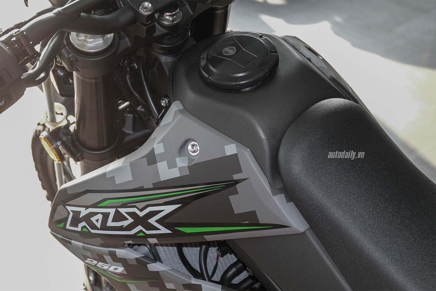 Ảnh chi tiết Kawasaki KLX 250 2018 kawasaki-klx-250-16.jpg