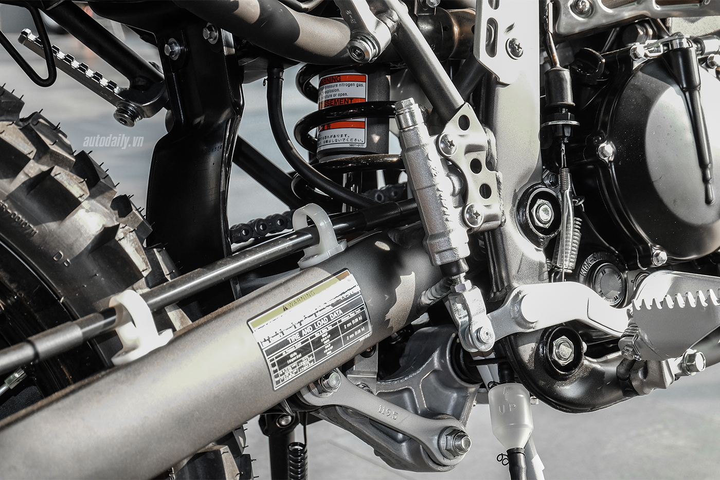 Ảnh chi tiết Kawasaki KLX 250 2018 kawasaki-klx-250-19.jpg