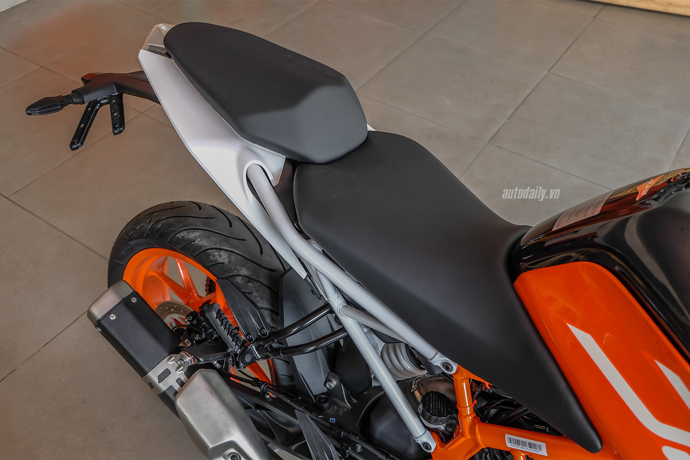 ktm-duke-390-2018-14.jpg