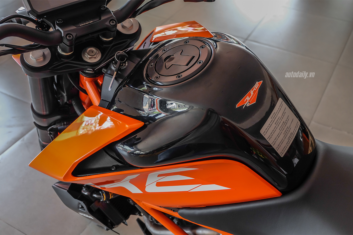 ktm-duke-390-2018-15.jpg