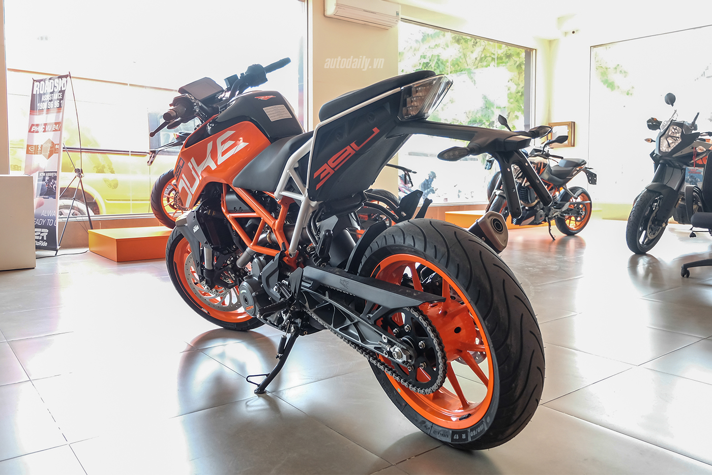 ktm-duke-390-2018-3.jpg