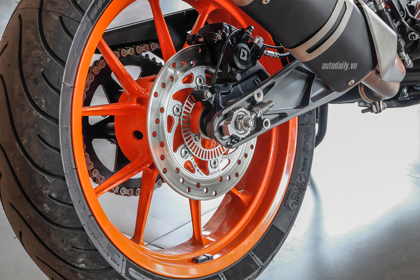 ktm-duke-390-2018-7.jpg