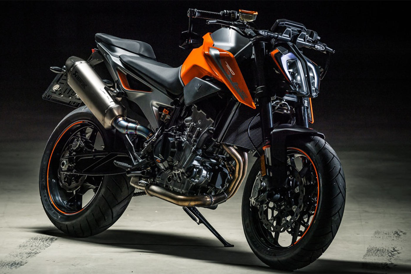 ktm-duke-790-2018-1.jpg