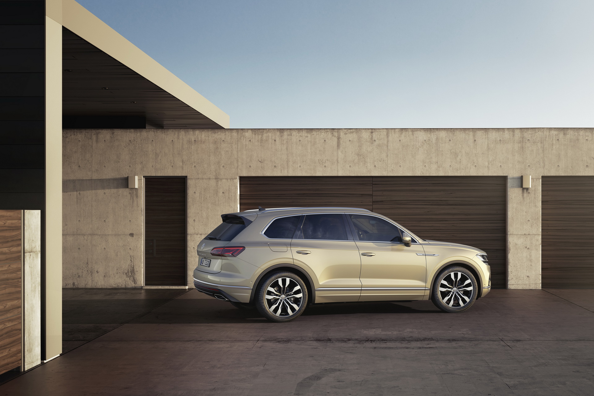 2019-vw-touareg-03.jpg